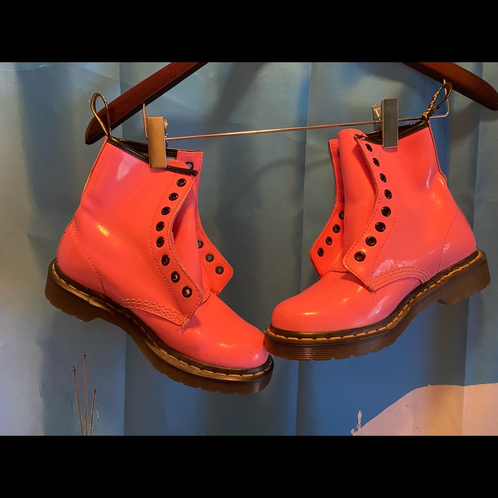 Dr Martens Pink .  Size 6.